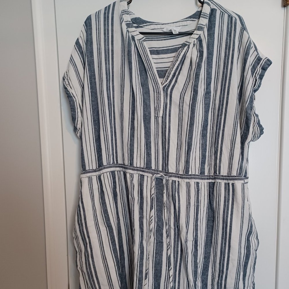 Time and Tru Knit Vertical Stripe Dress with Tie Waist